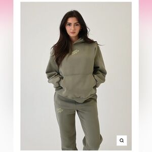 Happy Camp3r sweatset